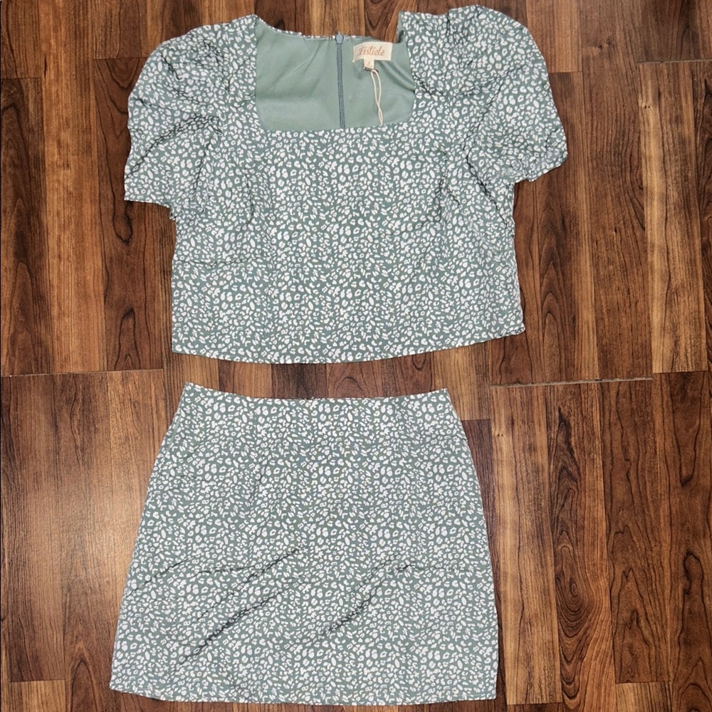 Floral Print Skirt Set in Blue